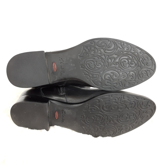 Clark's black leather buckle harness riding boots. - Picture 7 of 12